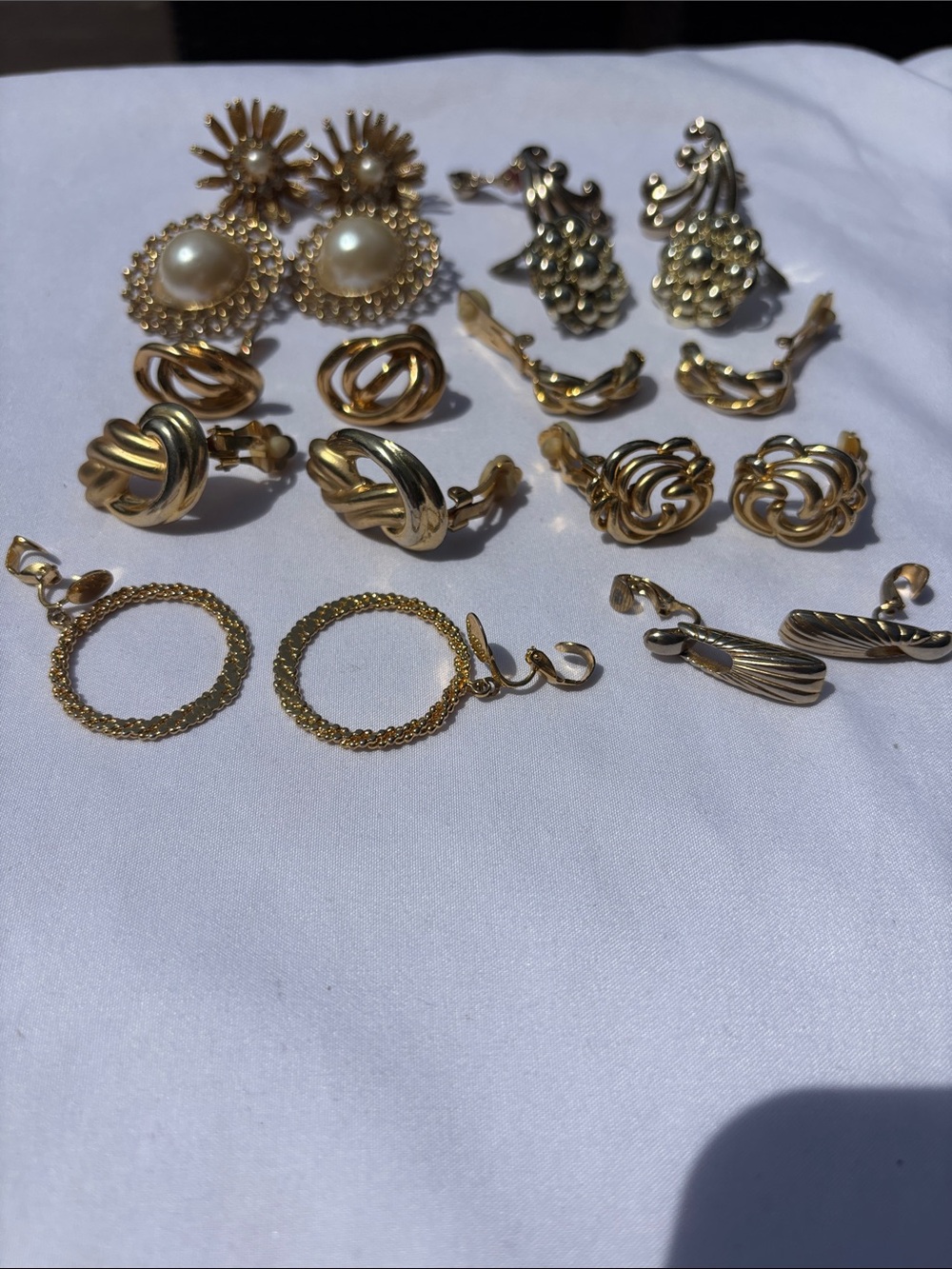 Lot of 10 Gold-Tone Women's Clip-on Earring Set